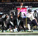 Jalen-Hurts-Throw-Eagles-Bears-Week-13-NFL-2025.jpg
