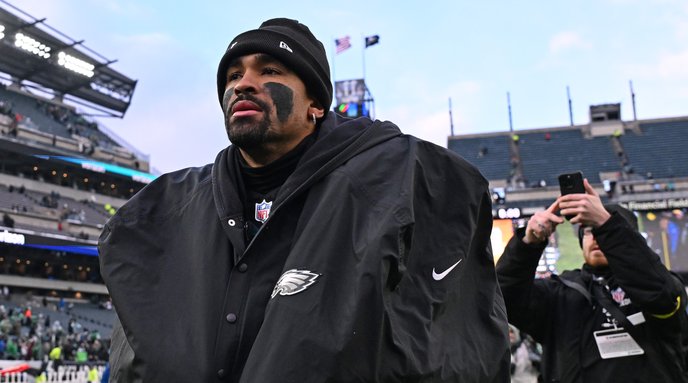 Jalen-Hurts-Eagles-Raiders-Postgame-Week-15-NFL-2025.jpg