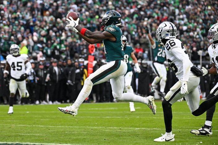 AJ-Brown-Eagles-Raiders-2025.jpg