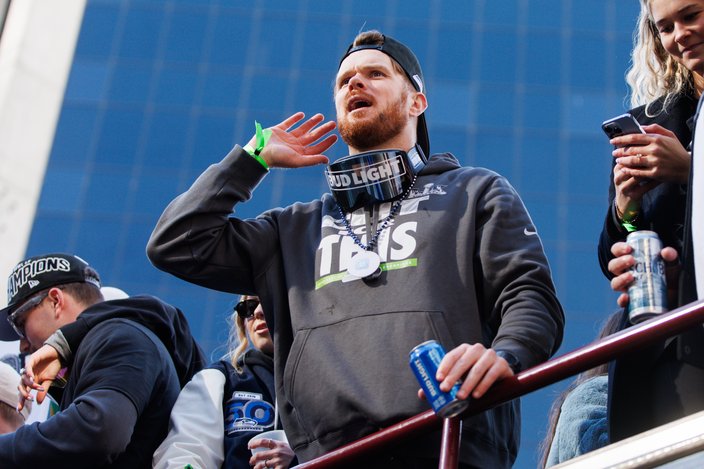 Sam-Darnold-Seahawks-Parade.jpg