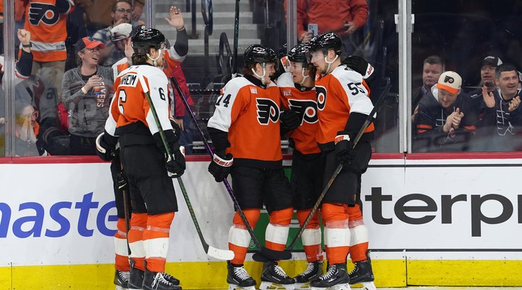 Owen-Tippett-Goal-Flyers-Caps-3.11.26-NHL.jpg