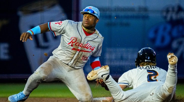 Aaron-Escobar-Reading-Phillies_040726_USAT