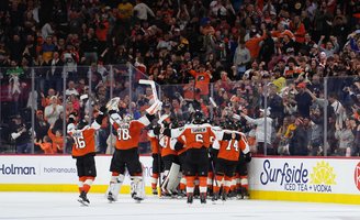 Flyers-Celebration-Porter-Martone-Bruins-NHL-4.5.26.jpg