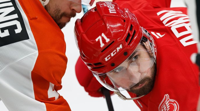 Dylan-Larkin-Flyers-Red-Wings-March-2026.jpg