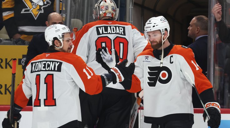 Sean-Couturier-Game-2-Flyers-Penguins-2026-Playoffs.jpg