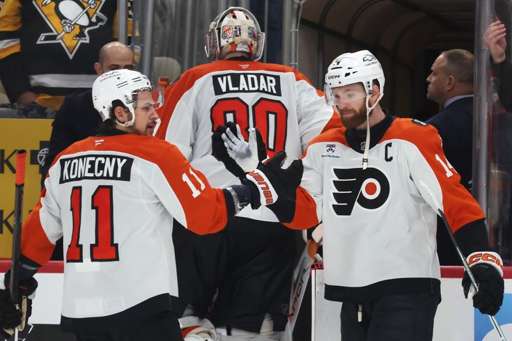Sean-Couturier-Game-2-Flyers-Penguins-2026-Playoffs.jpg