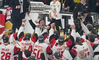 Rod-BrindAmour-Stanley-Cup.jpg