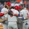 Phillies-huddle-all-star_072526