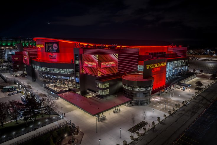 Wells Fargo Center Exterior Picture