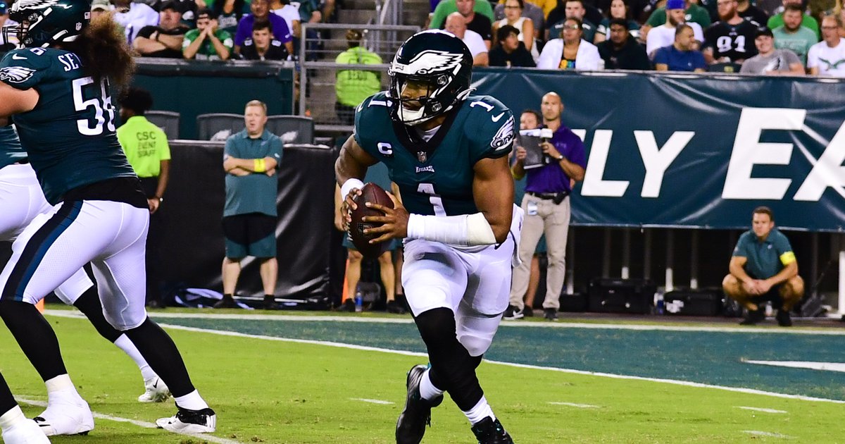 Eagles-Titans Preview and the Jalen Hurts vs. Lamar Jackson Debate