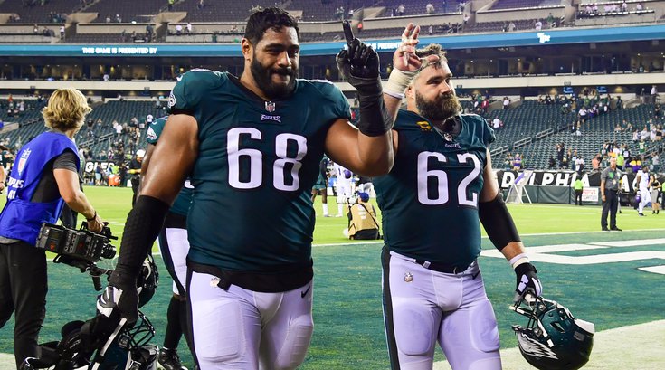Jordan_Mailata_Jason_Kelce_Eagles_Giants_091922_KateFrese113.jpg