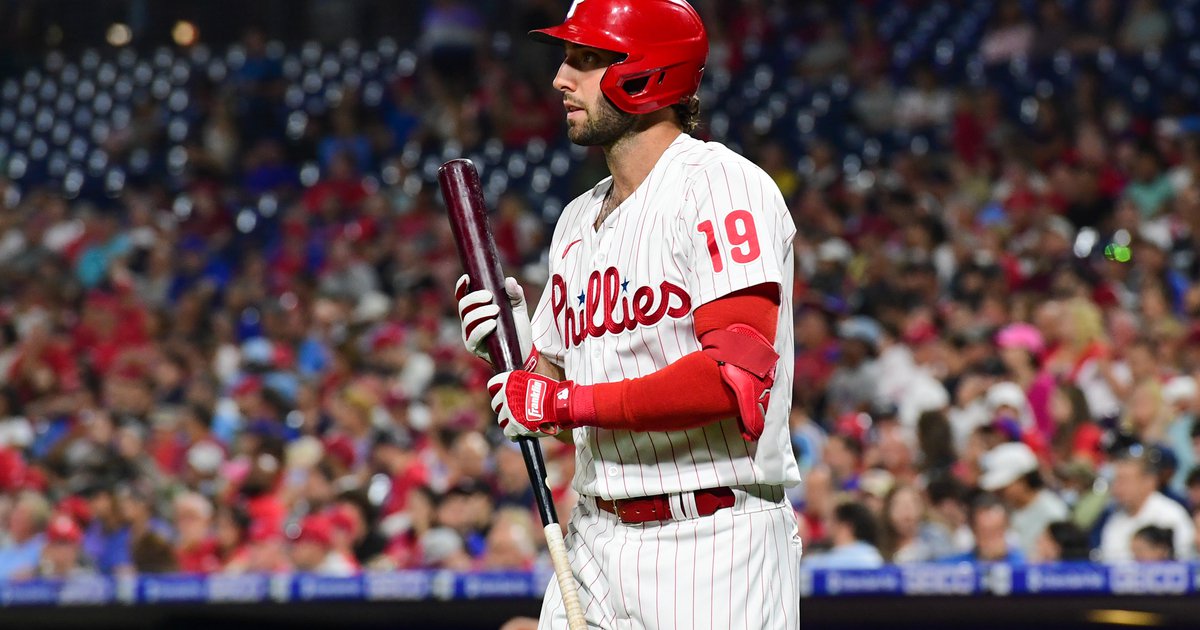 Vierling's RBI single in 10th lifts Phillies past Blue Jays