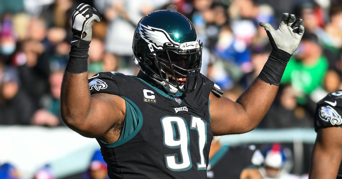 Fletcher Cox, Eagles' best player, leads way vs. Bears in Birds