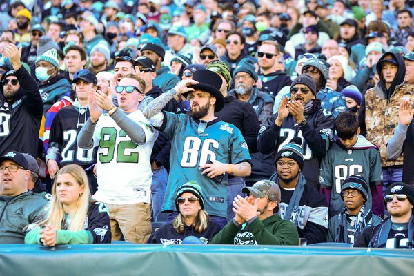fans_Eagles_Giants_1226211_Kate_Frese14.jpg