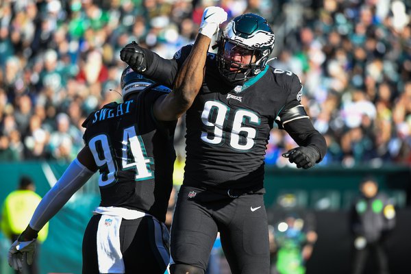 Derek_Barnett_Josh_Sweat_Eagles_Giants_1226211_Kate_Frese70.jpg