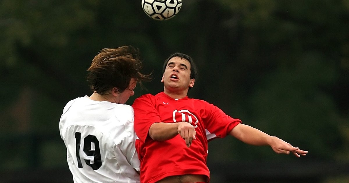 New study suggests soccer headers may be tied to balance problems in