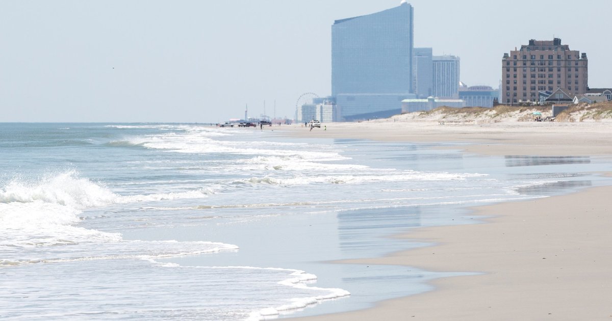 Reading man dies after saving son from drowning at Atlantic City beach