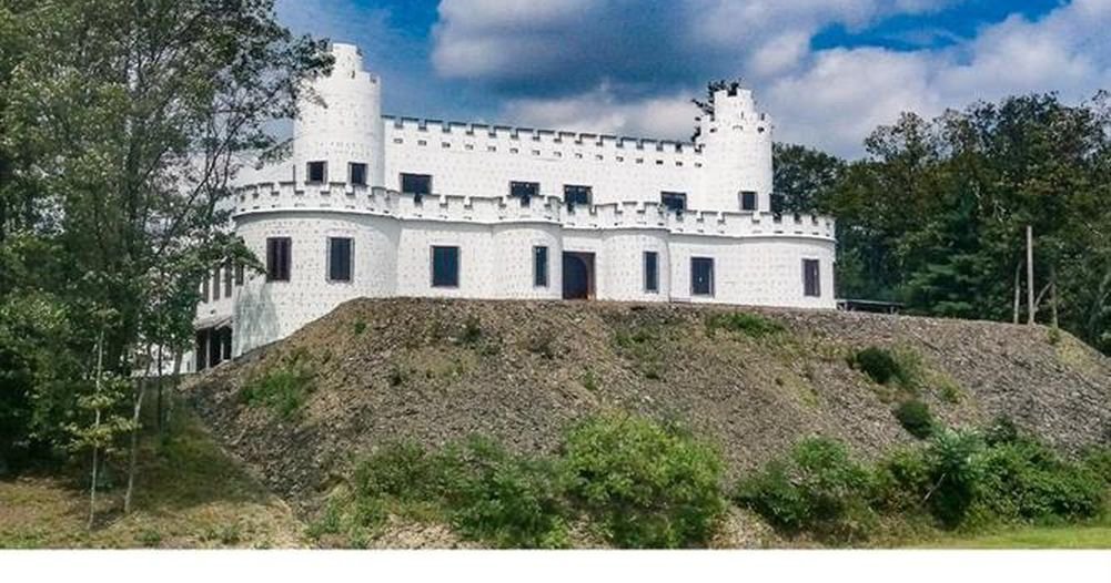 Behold this lakeside medieval castle for sale in Pennsylvania PhillyVoice
