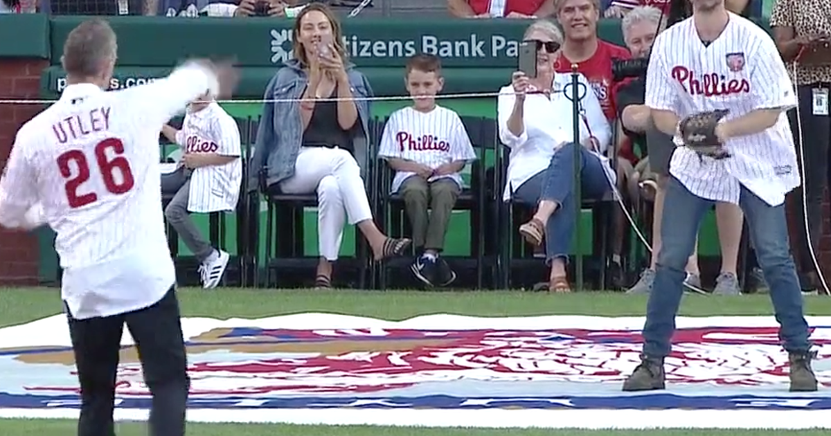 It's Always Sunny in Philadelphia Star Plays Catch With Chase Utley