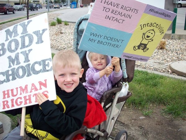 09262015-Circumcision-protest-AWG