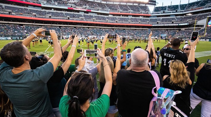 Eagles fans twitter videos replies