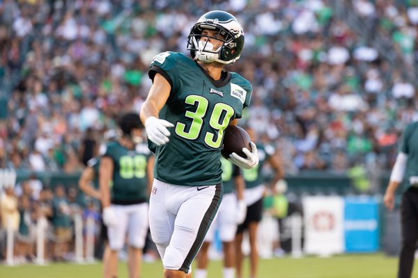 Devon Allen 2 Eagles Open Practice 080722 Claggett
