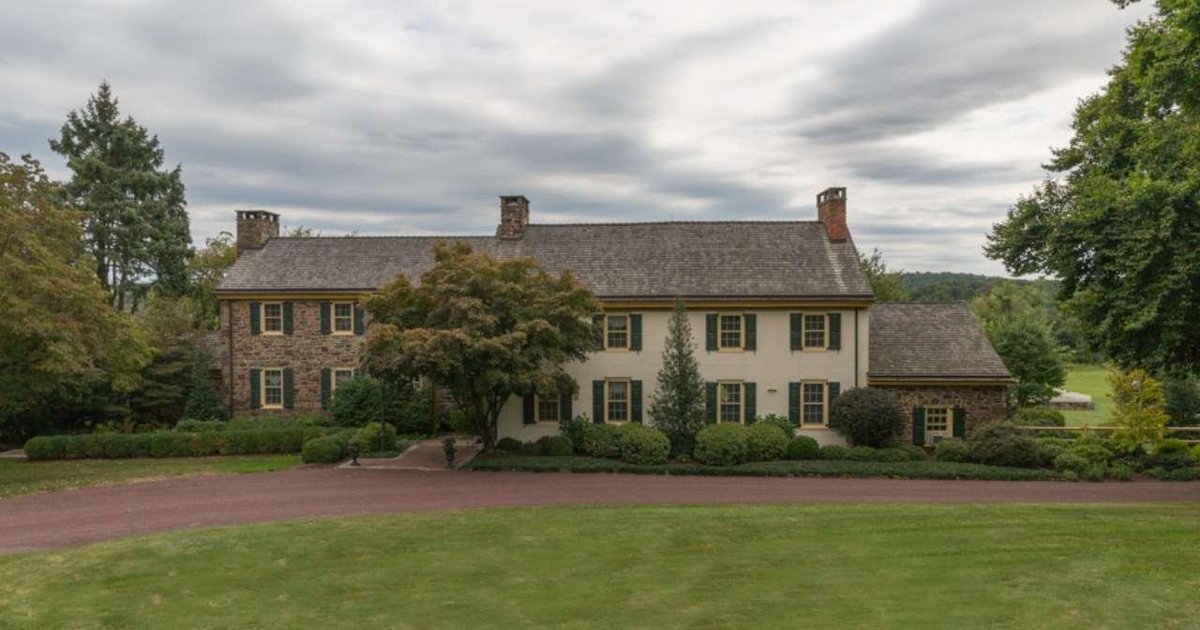 18th-century farmhouse estate — with modern amenities — for sale in ...