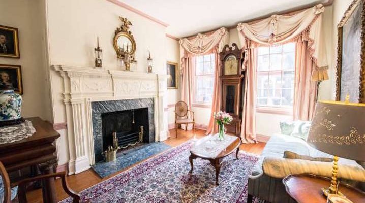 Delancey Street Row House