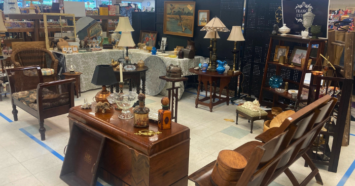 Gateway Vintage in Wayne: Indoor flea market hours and shopping Gateway Vintage in Wayne: Indoor flea market hours and shopping