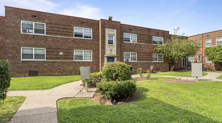 Girard Court Apartments in Philadelphia