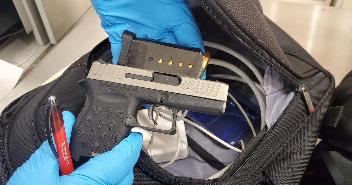Philadelphia airport TSA agents find loaded handgun in traveler's carry