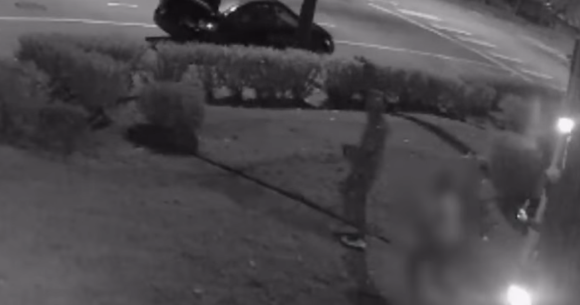 Video: Woman flees after home invaders tie her up, order her outside ...