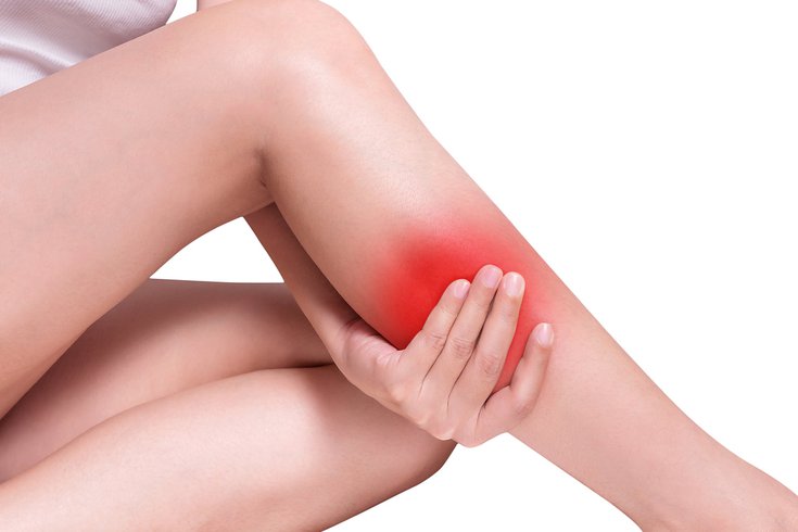 Woman with sever pain in her leg