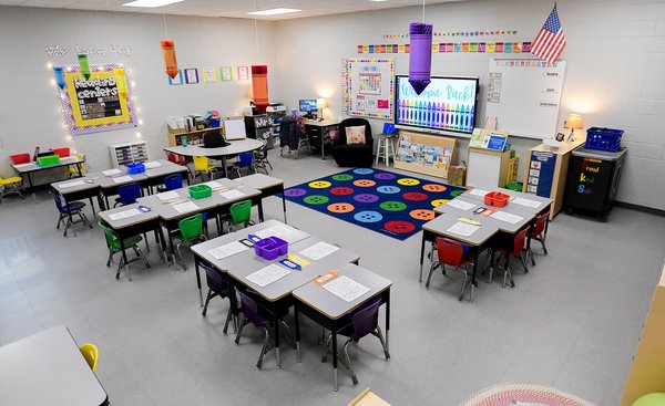 immigration costs schools