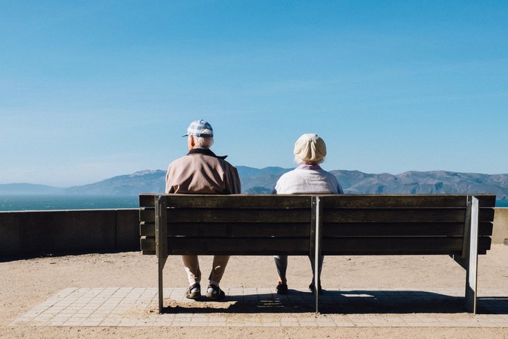 Senior_caregiving_bench