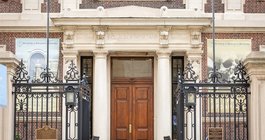 medicalartifactsmuttermain