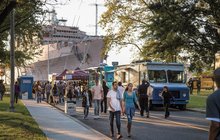 navy-yard-night-festival-food-trucks