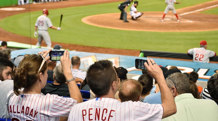 Phillies fans phones youtube game