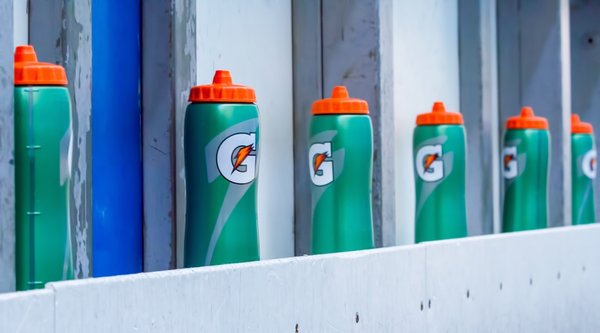 plastic water bottle unsplash