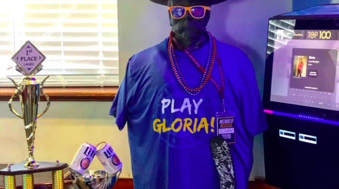 Play gloria blues shirt