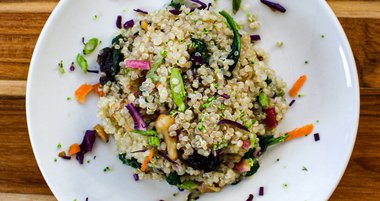 Limited - Quinoa salad with dried apricots