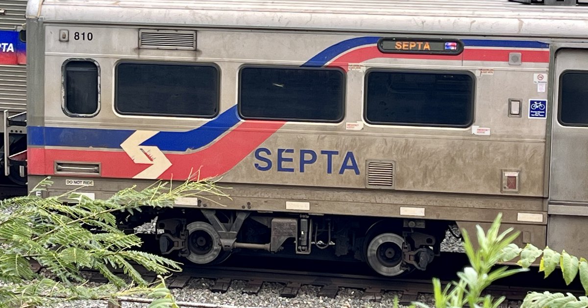 septa-s-media-wawa-line-suspended-after-regional-rail-train-crashes