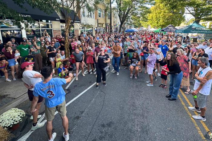 Roxtoberfest Crowd
