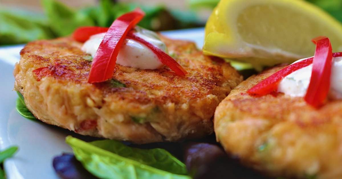 Healthy Recipe Salmon Cakes with Greek LemonYogurt Sauce PhillyVoice