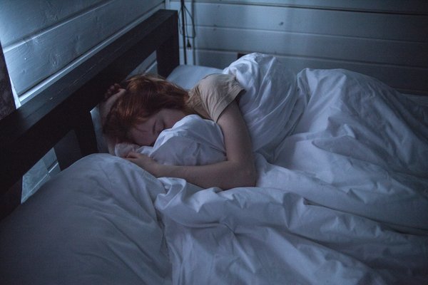 sleep-dehydration-pexels