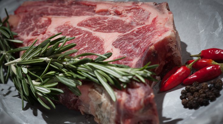 Raw meat with herbs