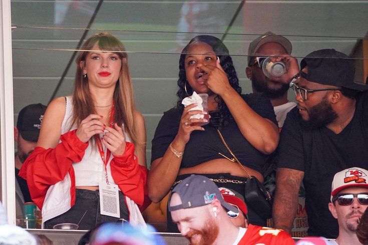 Travis Kelce's Jersey Selling Out After Taylor Swift's Appearance