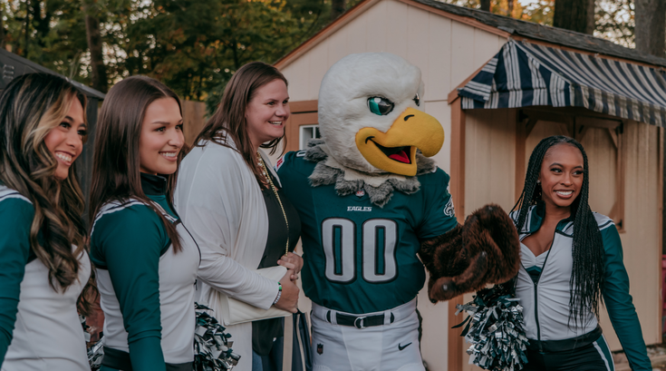 Swoop and Eagles Cheerleaders at Elmwood Park Zoo