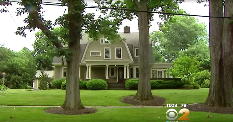 New Jersey Family Terrorized by 'The Watcher' Sells Home at a Loss