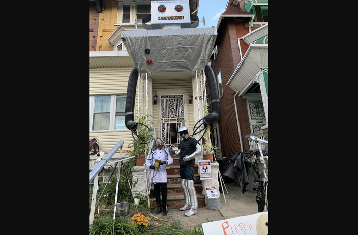 Fright Registry robot house